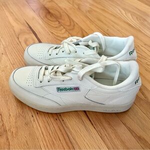 REEBOK CLASSICS CLUB C VINTAGE SHOES - Size 7.5